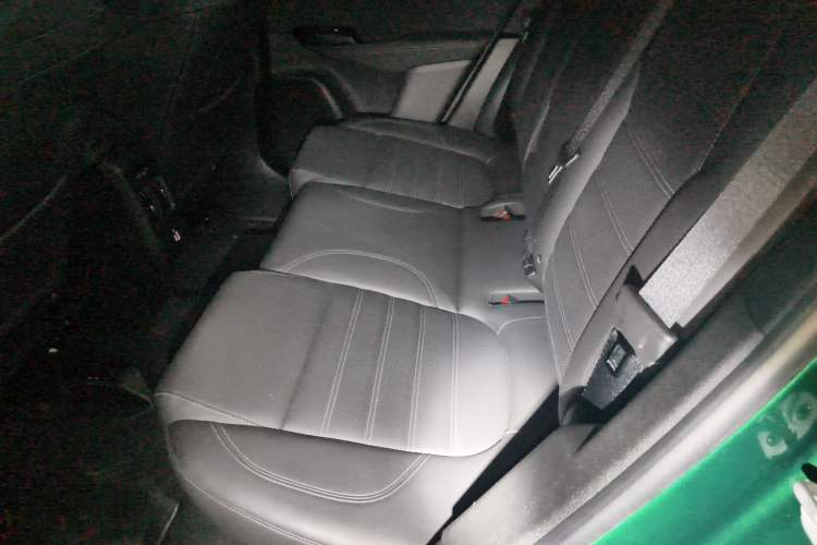 Used Alfa Romeo Tonale 2023 2.0T 268HP AWD Veloce Track Edition Left Rear Seat