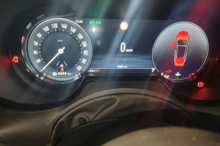 Used Alfa Romeo Tonale 2023 2.0T 268HP AWD Veloce Track Edition Odometer Close Up