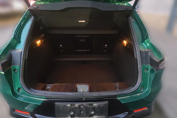 Used Alfa Romeo Tonale 2023 2.0T 268HP AWD Veloce Track Edition Trunk