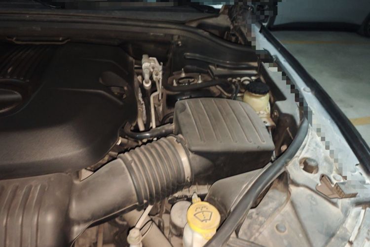 Used Alpina B4  Engine Bay Left