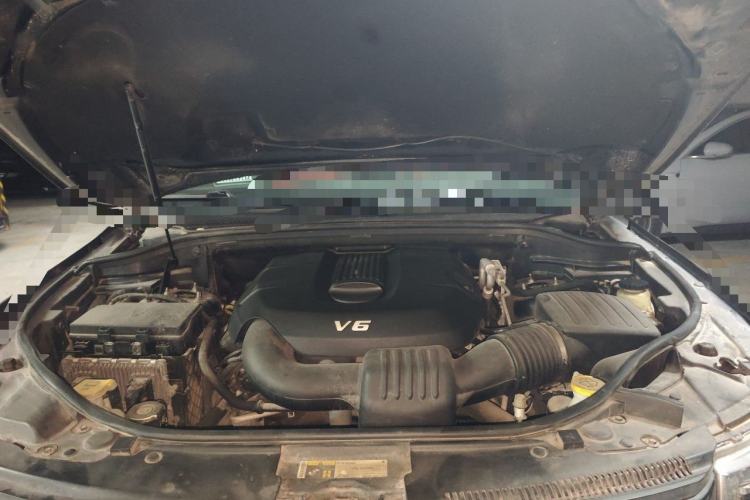 Used Alpina B4  Engine Bay