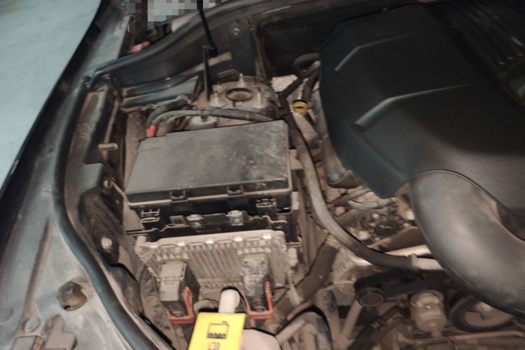 Used Alpina B4  Engine Bay Right