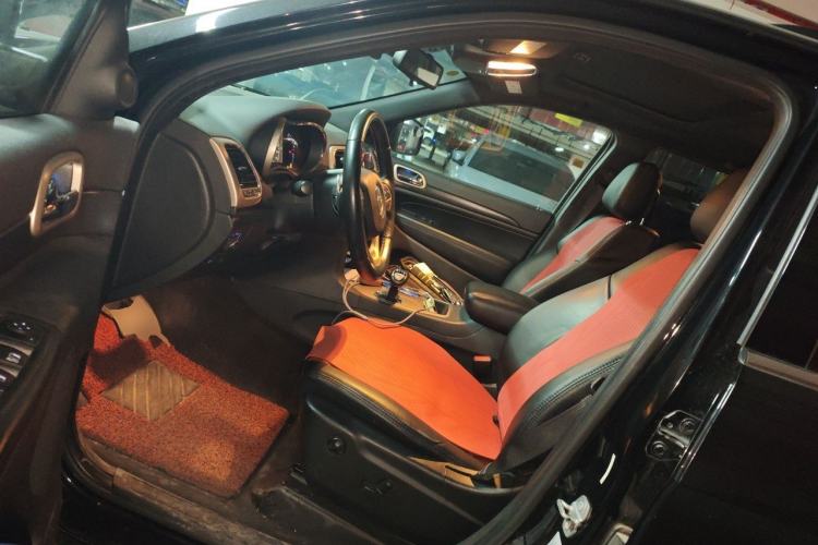 Used Alpina B4  Left Front Seat