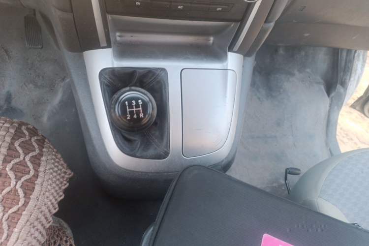 Used Alpina B4  Gear Lever