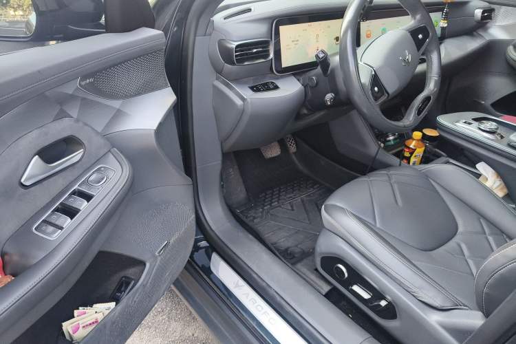 Used ARCFOX Alpha S 2023 735E Forest Edition 160kW Driver Seat