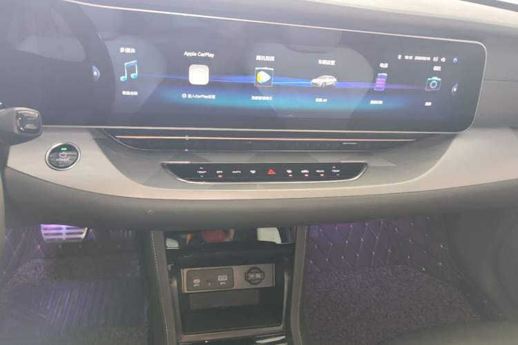 Used ARCFOX Alpha S 2021 708S+ 160kW Audio And AC Panel