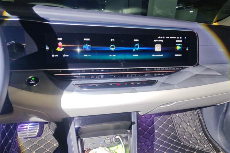 Used ARCFOX Alpha S 2021 708S+ 160kW Audio And AC Panel