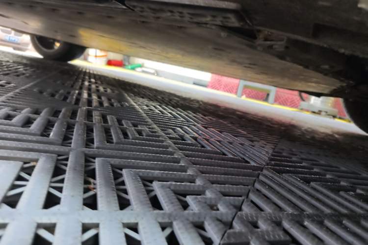Used ARCFOX Alpha S 2021 603H Chassis Front Right