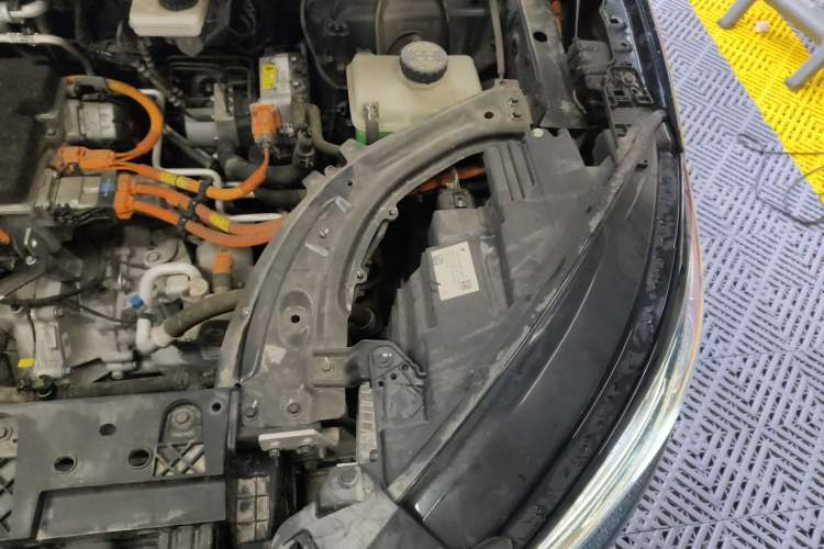 Used ARCFOX Alpha S 2021 603H Engine Bay Left