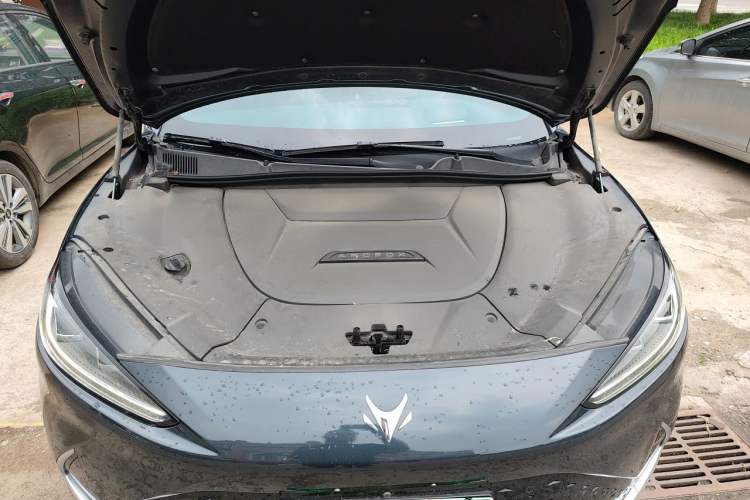 Used ARCFOX Alpha S 2021 708S+ 175kW Engine Bay