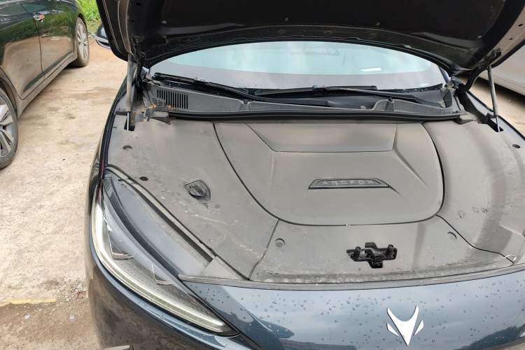 Used ARCFOX Alpha S 2021 708S+ 175kW Engine Bay Right