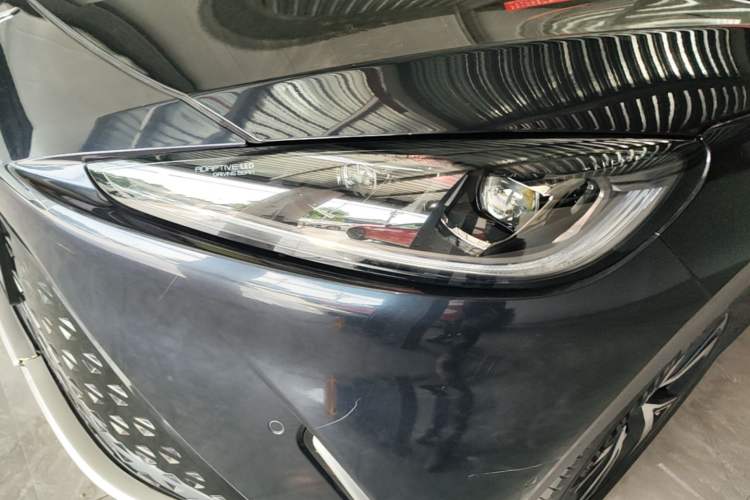 Used ARCFOX Alpha S 2021 708S+ 160kW Left Front Headlight