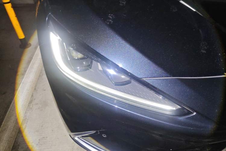 Used ARCFOX Alpha S 2021 708S+ 160kW Right Front Headlight