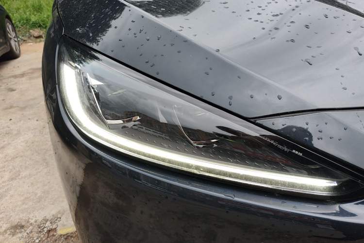 Used ARCFOX Alpha S 2021 708S+ 175kW Right Front Headlight