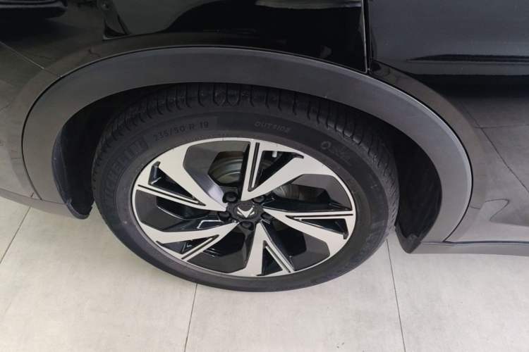 Used ARCFOX Alpha S 2021 708S+ 160kW Right Rear Wheel Hub