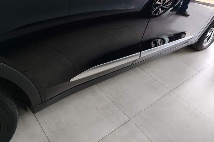 Used ARCFOX Alpha S 2021 708S+ 160kW Right Side Sill