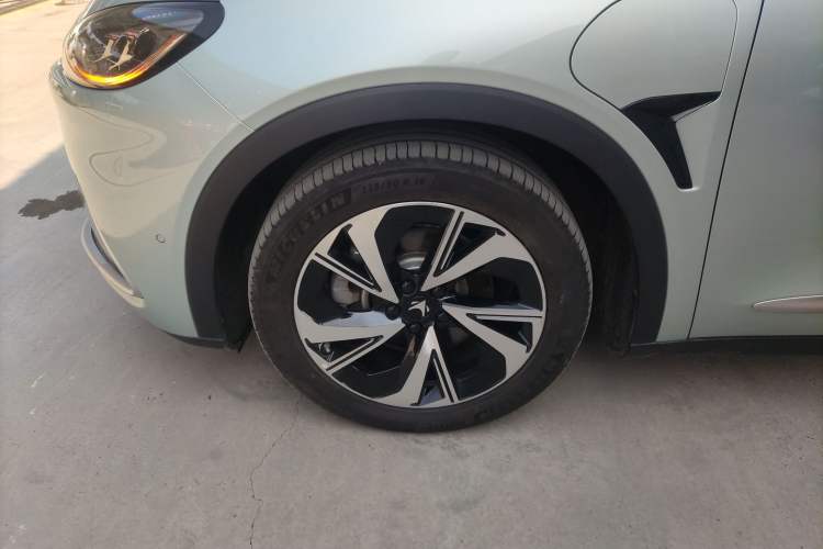 Used ARCFOX Alpha S 2021 708S+ 160kW Left Front Wheel Hub
