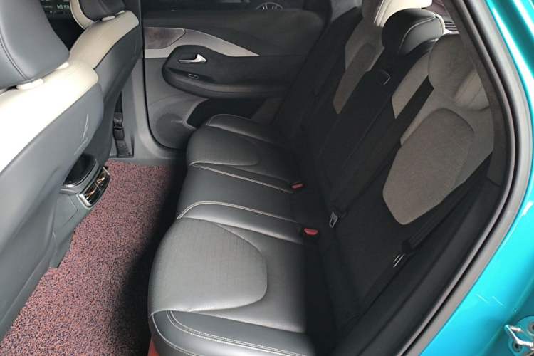 Used ARCFOX Alpha S 2021 525S 160kW Left Rear Seat
