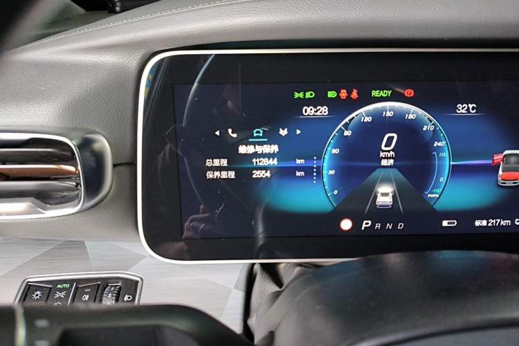 Used ARCFOX Alpha S 2021 525S 160kW Odometer Close Up