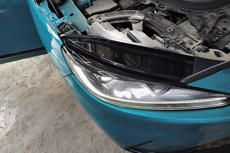 Used ARCFOX Alpha S 2021 525S 160kW Right Front Headlight