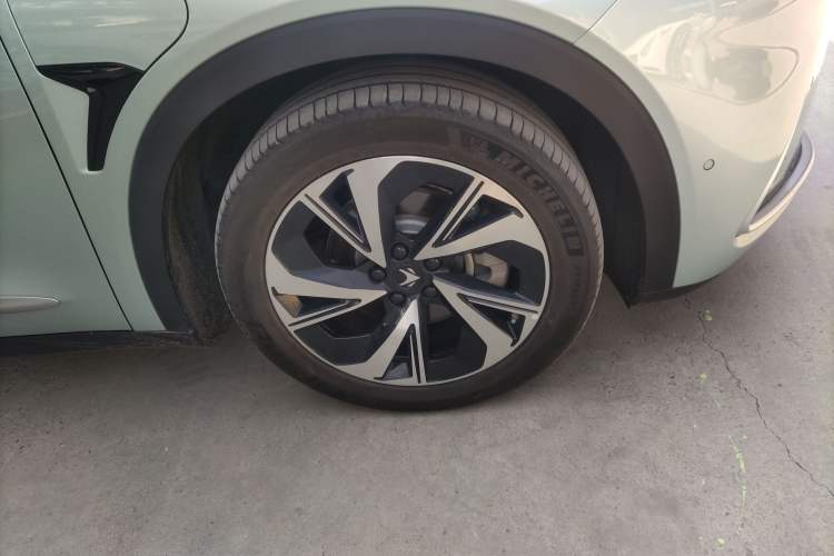 Used ARCFOX Alpha S 2021 708S+ 160kW Right Front Wheel Hub