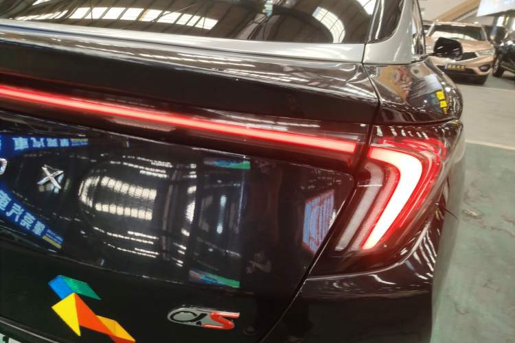 Used ARCFOX Alpha S 2021 708S+ 160kW Right Rear Taillight