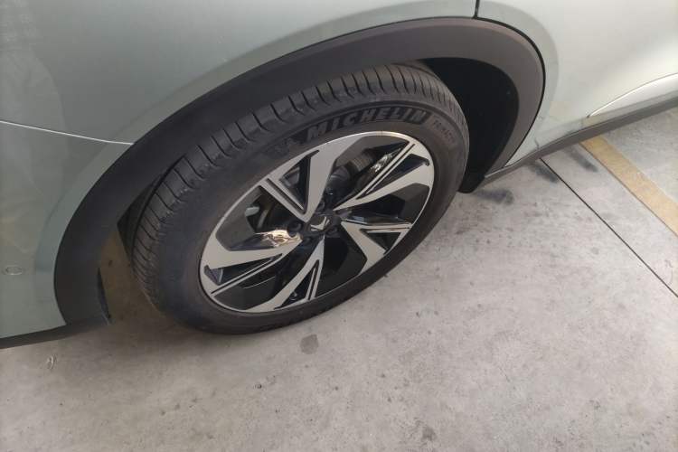 Used ARCFOX Alpha S 2021 708S+ 160kW Right Rear Wheel Hub