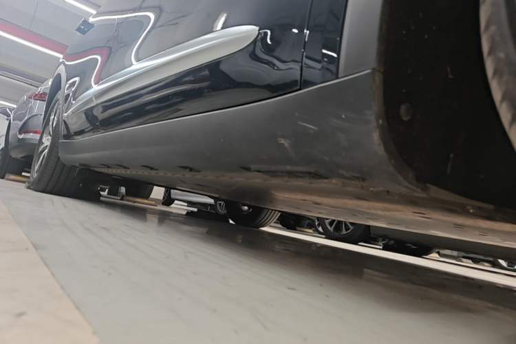 Used ARCFOX Alpha S 2021 708S+ 160kW Right Side Sill