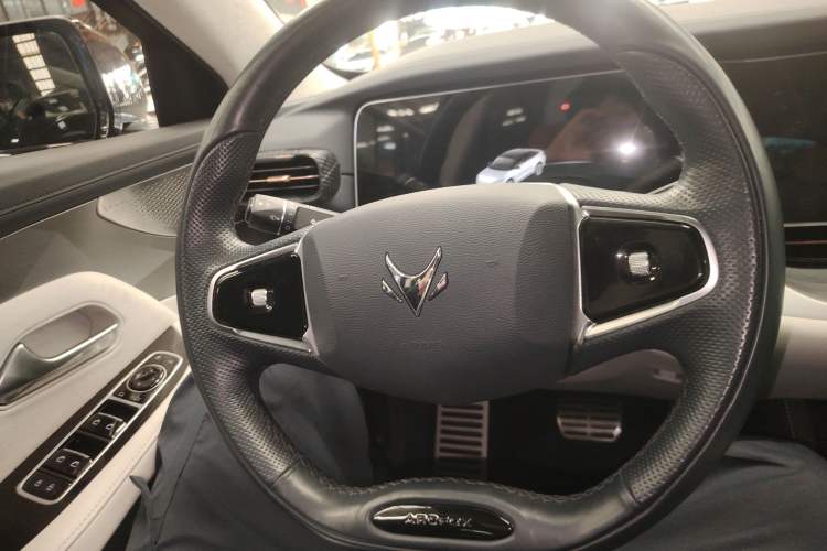 Used ARCFOX Alpha S 2021 708S+ 160kW Steering Wheel