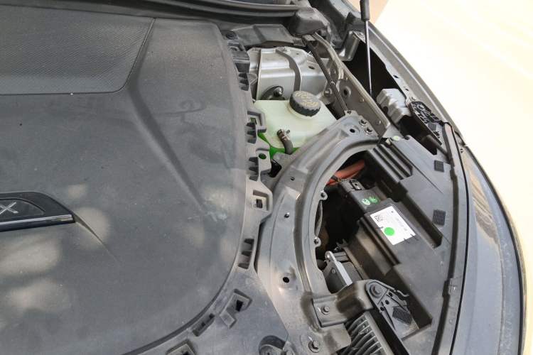 Used ARCFOX Alpha S 2021 708S+ 160kW Engine Bay Left