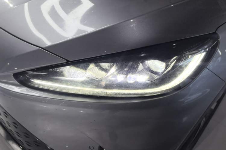 Used ARCFOX Alpha S 2021 708S+ 160kW Left Front Headlight