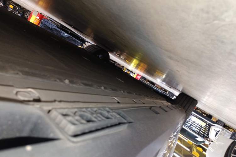 Used ARCFOX Alpha S 2021 708S+ 175kW Left Side Sill