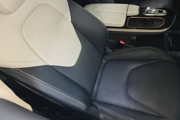 Used ARCFOX Alpha S 2021 525S+ Right Front Seat