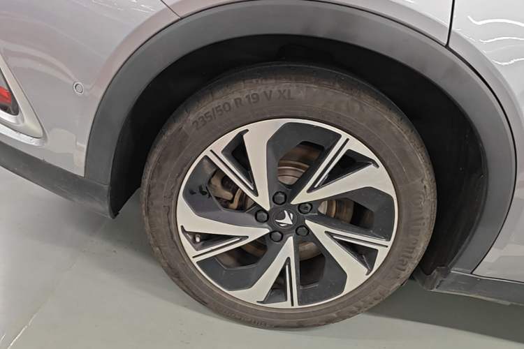 Used ARCFOX Alpha S 2021 708S+ 160kW Right Rear Wheel Hub