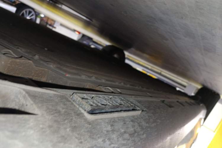 Used ARCFOX Alpha S 2021 708S+ 175kW Right Side Sill