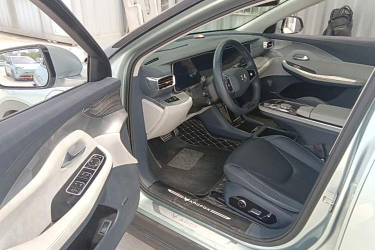 Used ARCFOX Alpha S 2021 708S+ 160kW Driver Seat