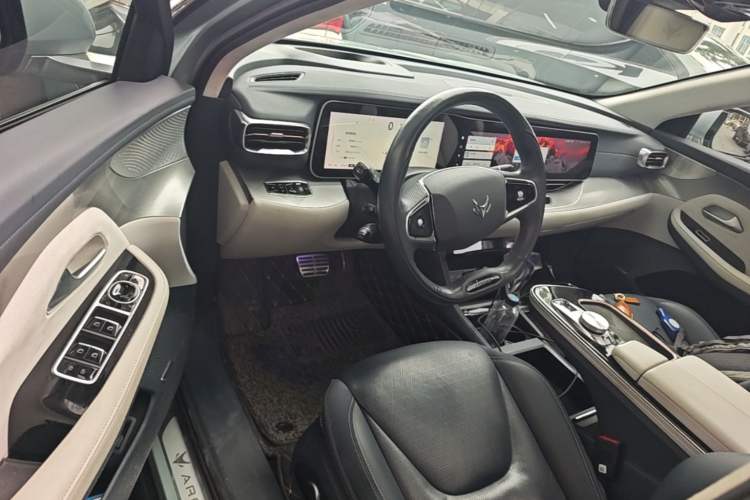 Used ARCFOX Alpha S 2021 708S+ 160kW Driver Seat