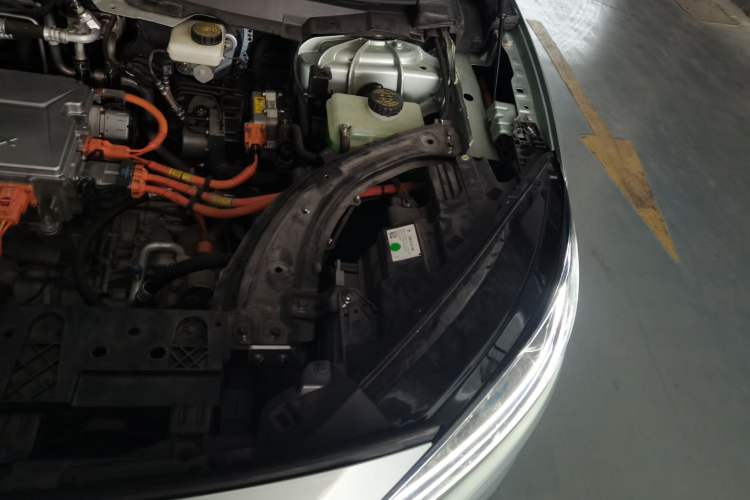 Used ARCFOX Alpha S 2021 708S+ 160kW Engine Bay Left