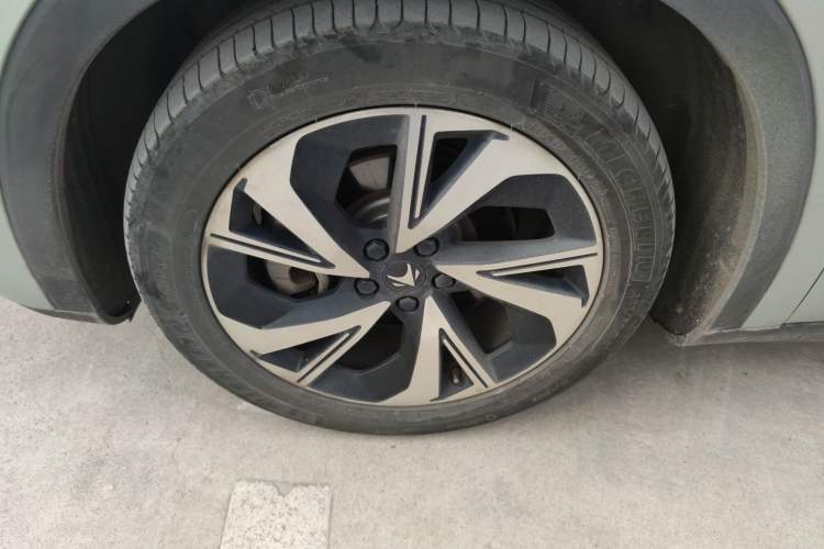 Used ARCFOX Alpha S 2021 708S+ 160kW Left Front Wheel Hub