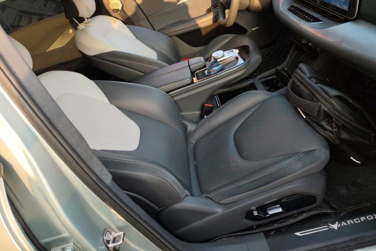 Used ARCFOX Alpha S 2021 708S+ 160kW Right Front Seat