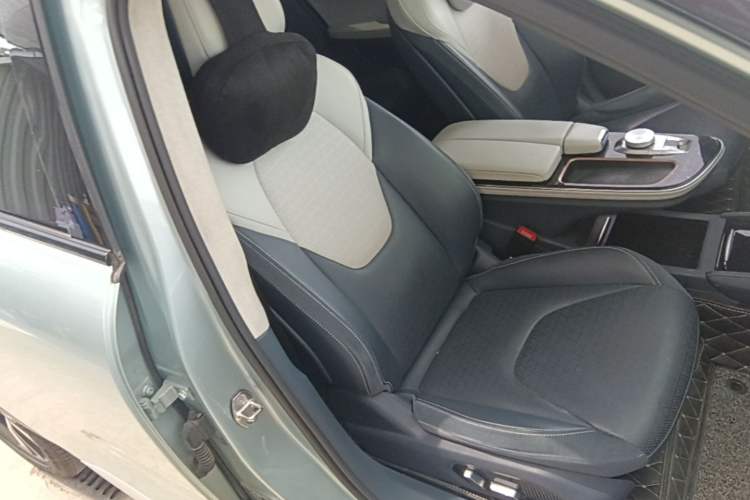 Used ARCFOX Alpha S 2021 708S+ 160kW Right Front Seat