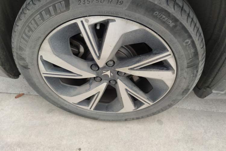 Used ARCFOX Alpha S 2021 708S+ 160kW Right Rear Wheel Hub
