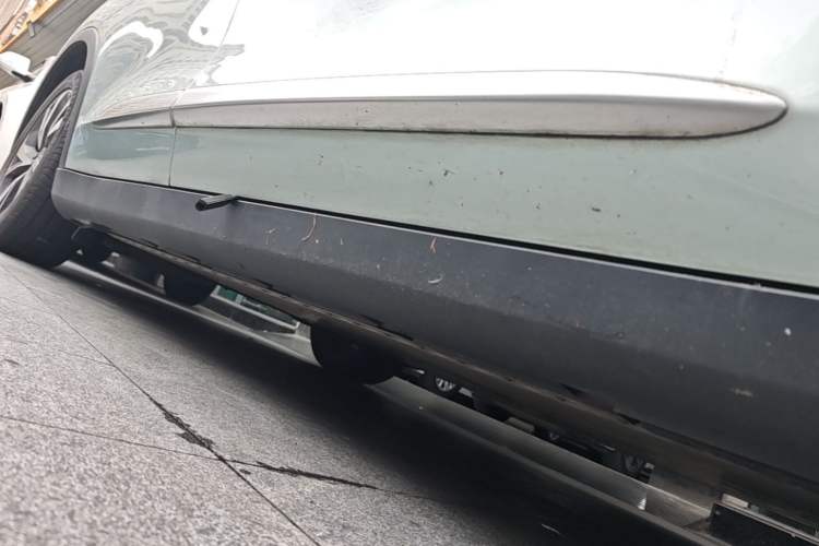 Used ARCFOX Alpha S 2021 708S+ 160kW Right Side Sill