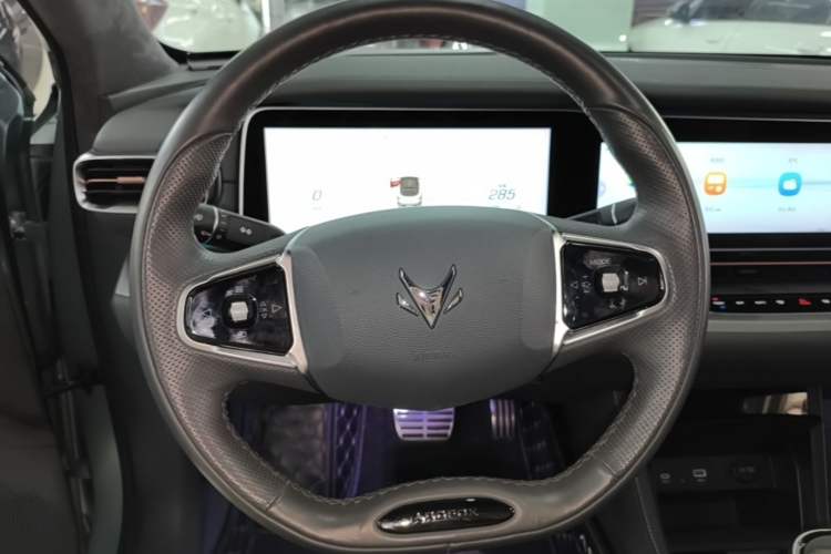 Used ARCFOX Alpha S 2021 708S+ 160kW Steering Wheel