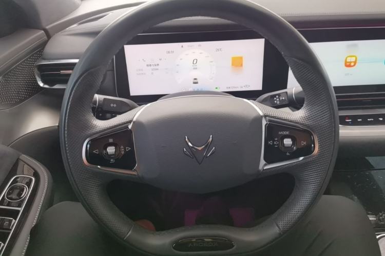 Used ARCFOX Alpha S 2021 708S+ 175kW Steering Wheel