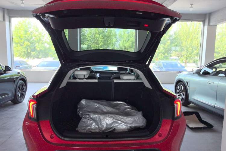 Used ARCFOX Alpha S 2021 603H Trunk