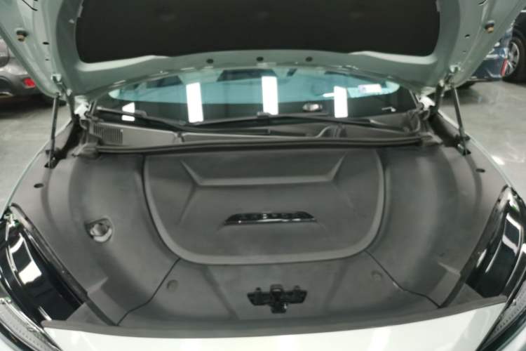 Used ARCFOX Alpha S 2021 708S+ 160kW Engine Bay