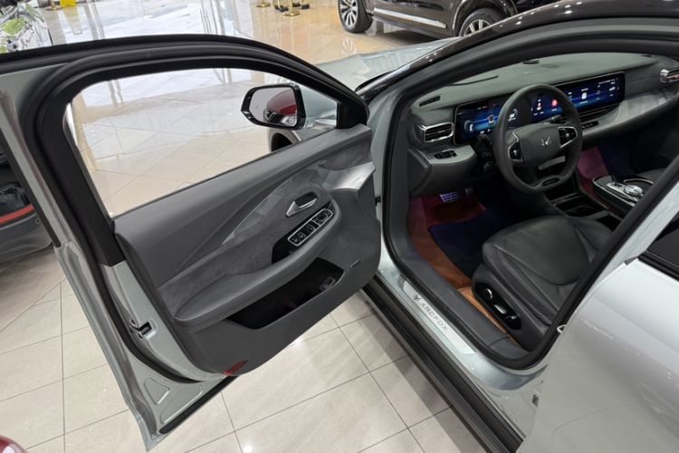 Used ARCFOX Alpha S 2021 708S+ 160kW Interior 1