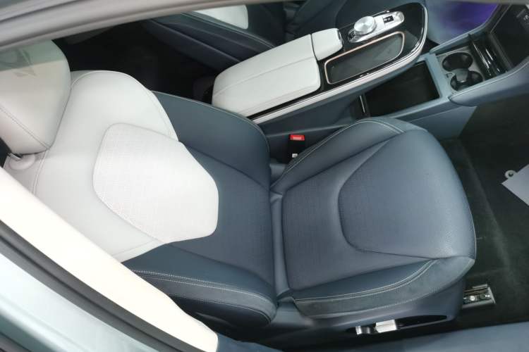Used ARCFOX Alpha S 2021 708S+ 160kW Right Front Seat