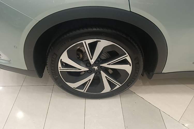 Used ARCFOX Alpha S 2021 708S+ 160kW Right Rear Wheel Hub